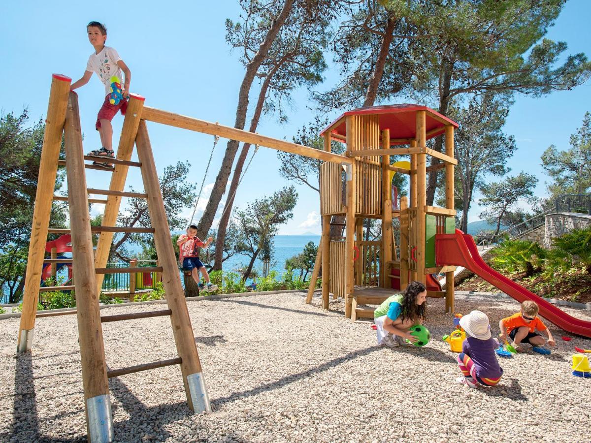 Valamar Sanfior Hotel & Casa Rabac Exteriör bild