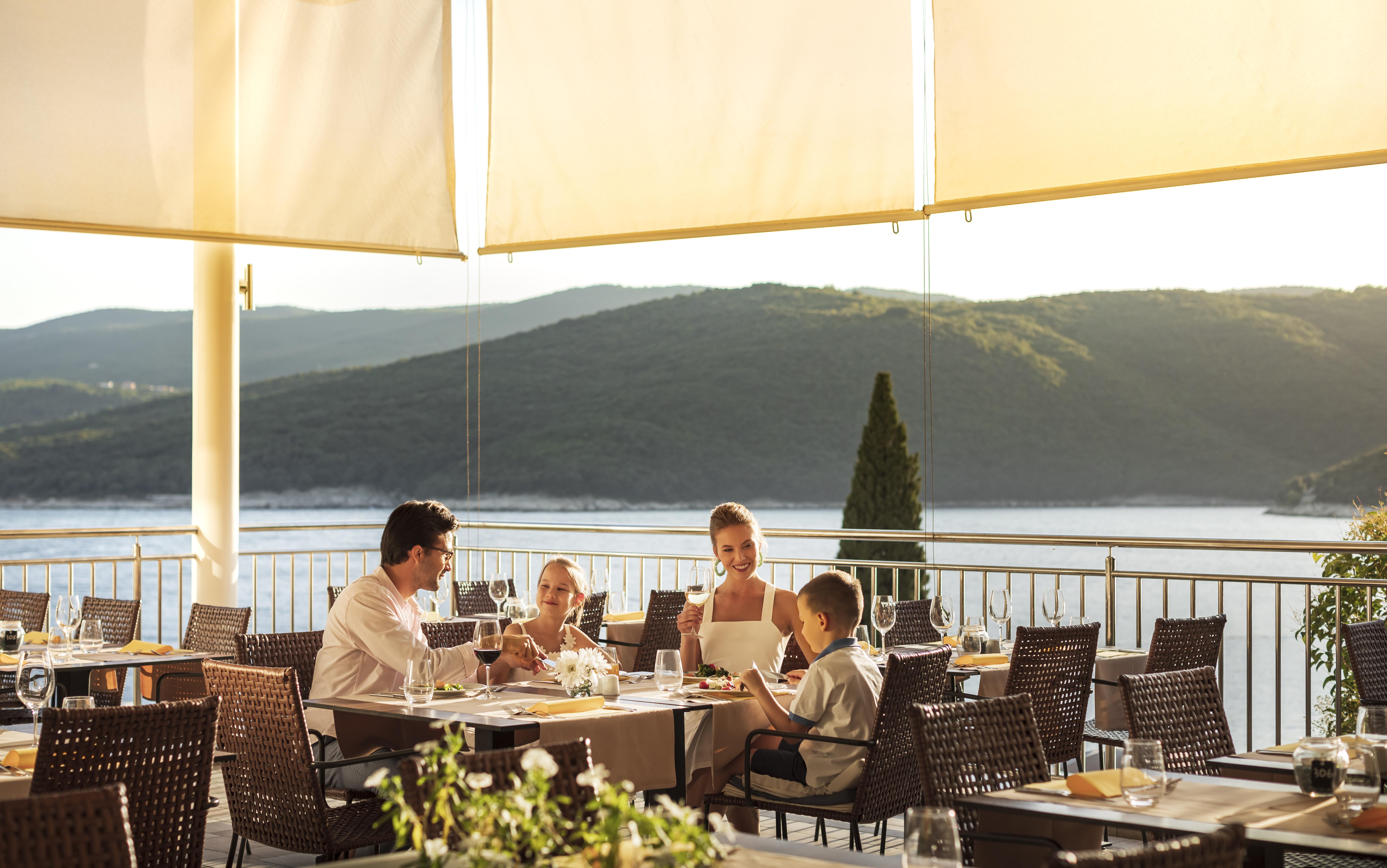 Valamar Sanfior Hotel & Casa Rabac Exteriör bild